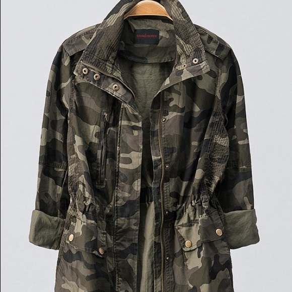 Camo Zip-up Button Down Jacket - Picture 6 of 6
